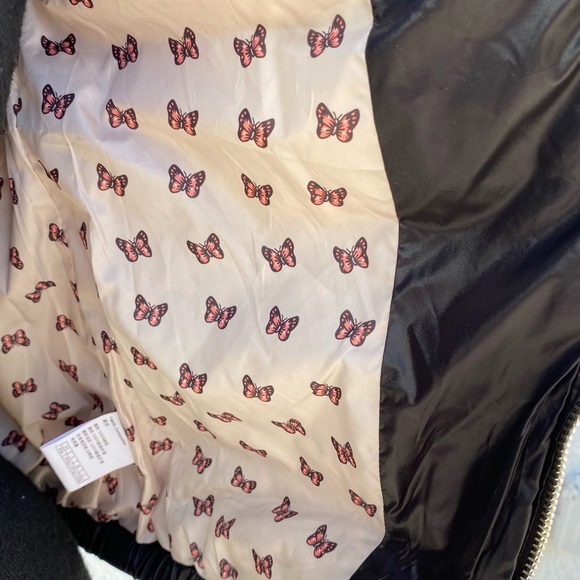 New Puffer Jacket, pearls & lace - Picture 9 of 11